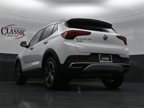 Used 2022 Buick Encore GX Select image 17