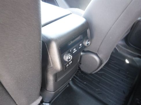 Used 2022 GMC Acadia SLE w/ LPO, Floor Liner Package FWD image 12