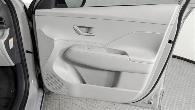 Used 2024 Hyundai Kona SEL FWD image 21