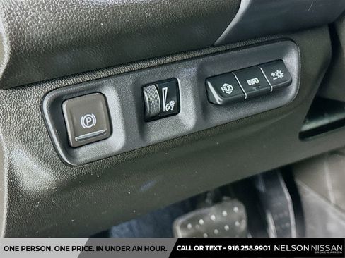 Used 2021 GMC Acadia Denali w/ Denali Ultimate Package AWD/4WD image 10