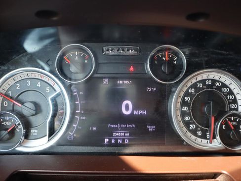 Used 2017 RAM 3500 Laramie image 7