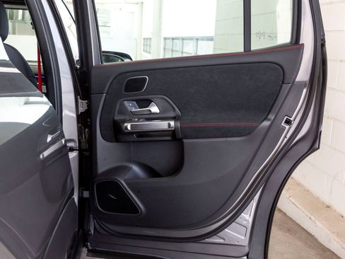 New 2025 Mercedes-Benz GLB 35 AMG 4MATIC image 25