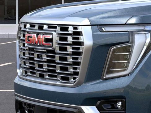 New 2026 GMC Yukon Denali w/ Denali Reserve Package image 13