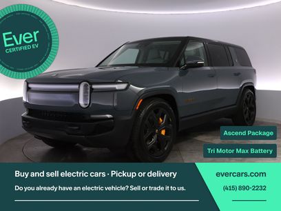 Used 2025 Rivian R1S Premium Dual