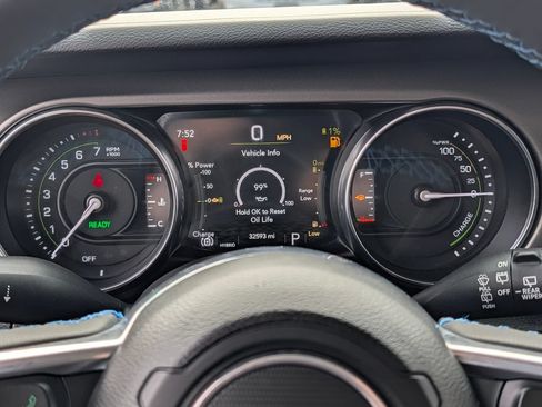 Used 2023 Jeep Wrangler Unlimited Rubicon 4xe AWD/4WD image 17