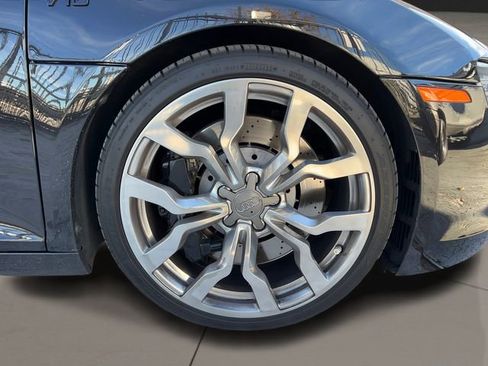 Used 2012 Audi R8 V10 image 4
