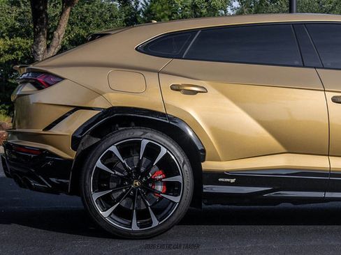 Used 2024 Lamborghini Urus S AWD/4WD image 10