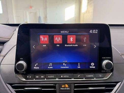 Used 2020 Nissan Altima 2.5 SR w/ Premium Package image 17