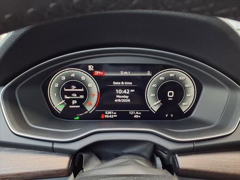 Certified 2025 Audi Q5 e Premium AWD/4WD image 12