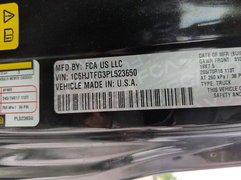 Used 2023 Jeep Gladiator Overland AWD/4WD image 37