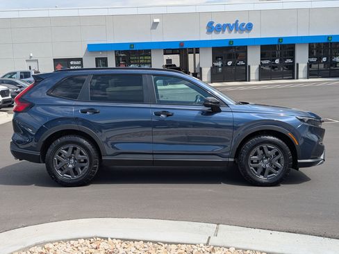Used 2026 Honda CR-V TrailSport image 2