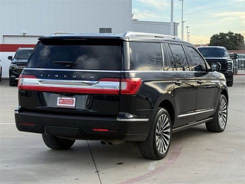 Used 2021 Lincoln Navigator L Reserve image 4