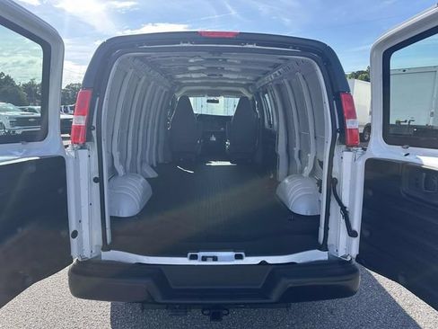 New 2026 Chevrolet Express 2500 Extended w/ Driver Convenience Package RWD image 10