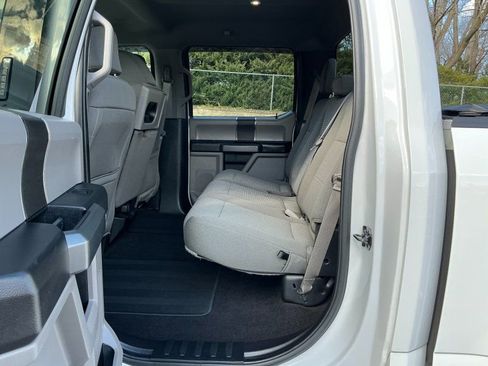 Used 2019 Ford F150 XLT image 12