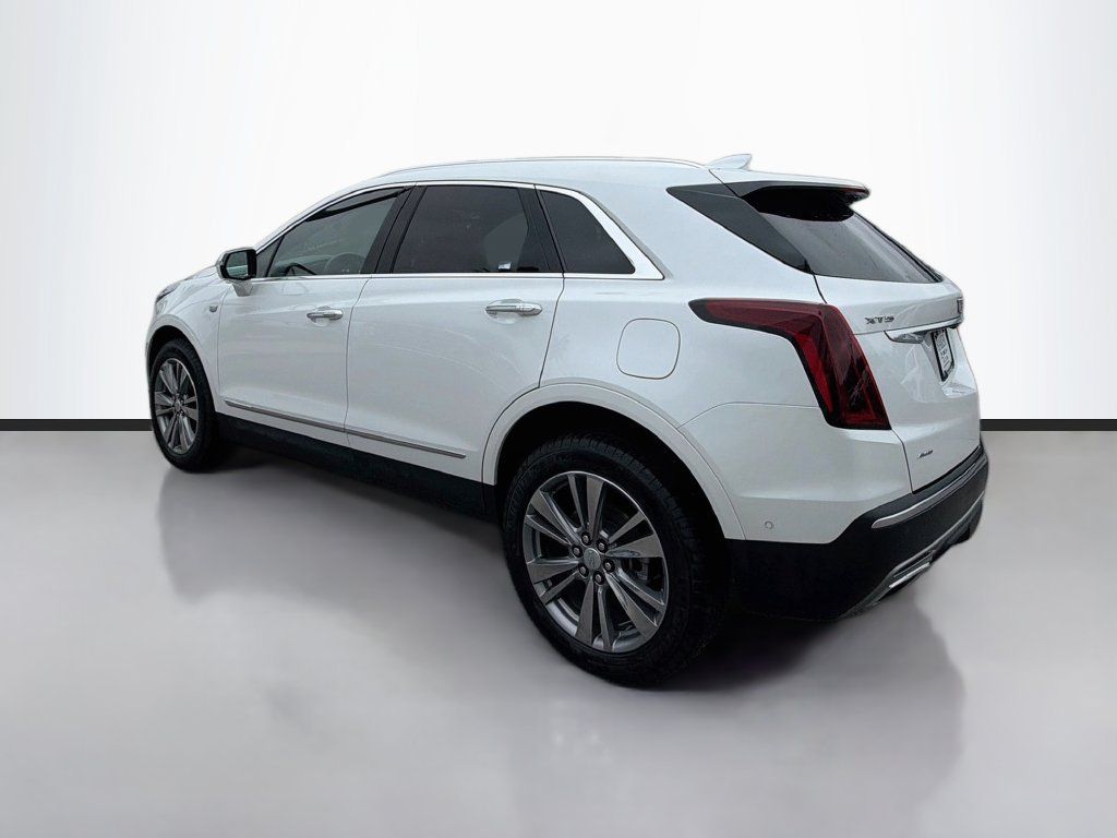 Used 2025 Cadillac XT5 Premium Luxury w/ Technology Package AWD/4WD image 7