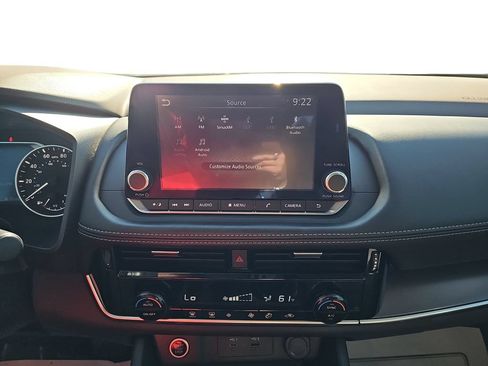 Used 2021 Nissan Rogue SV FWD image 21