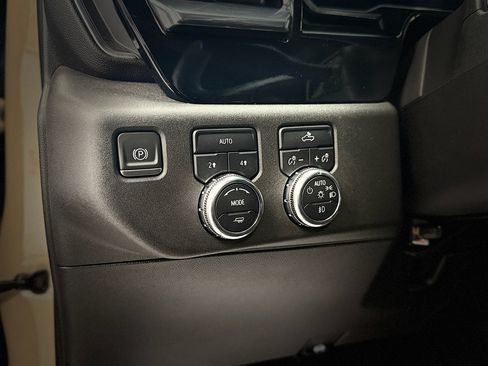 Used 2023 GMC Sierra 1500 Elevation AWD/4WD image 15