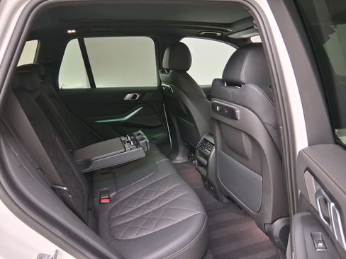 Certified 2024 BMW X5 xDrive40i w/ Premium Package AWD/4WD image 31