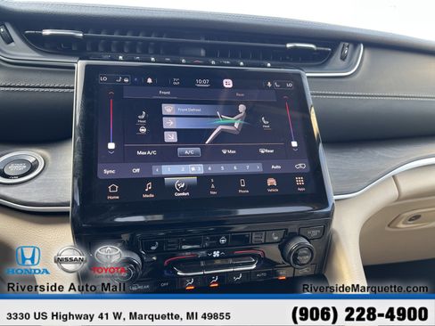 Used 2021 Jeep Grand Cherokee L Limited w/ MOPAR Finishing Package AWD/4WD image 17