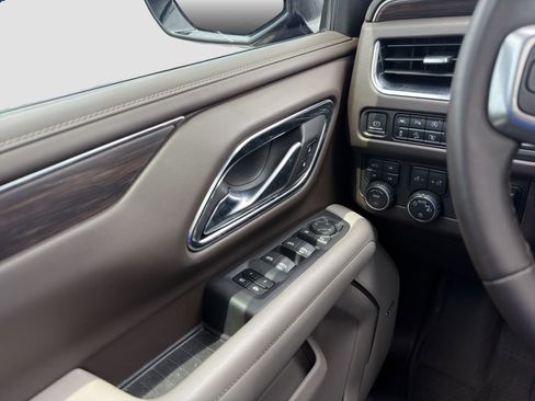Used 2023 Chevrolet Tahoe Z71 w/ Off-Road Capability Package AWD/4WD image 25