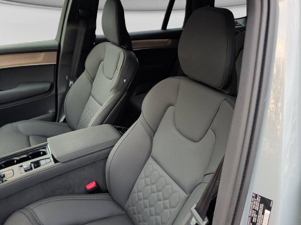 Used 2026 Volvo XC90 B6 Plus AWD/4WD image 17