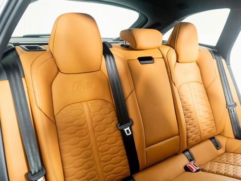 Used 2025 Audi RS 6 performance image 33