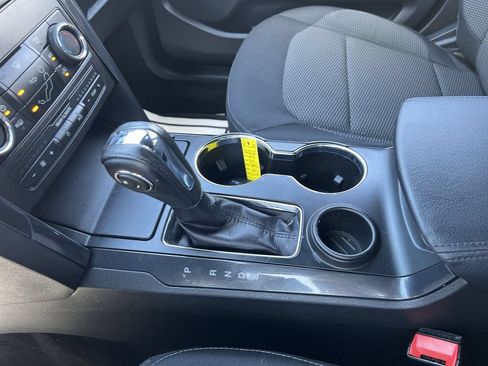 Used 2018 Ford Explorer XLT FWD image 20
