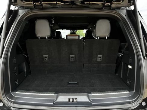Used 2022 Lincoln Navigator Reserve AWD/4WD image 32