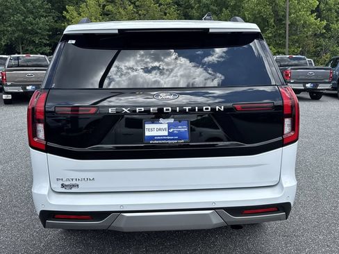 Used 2025 Ford Expedition Platinum AWD/4WD image 6