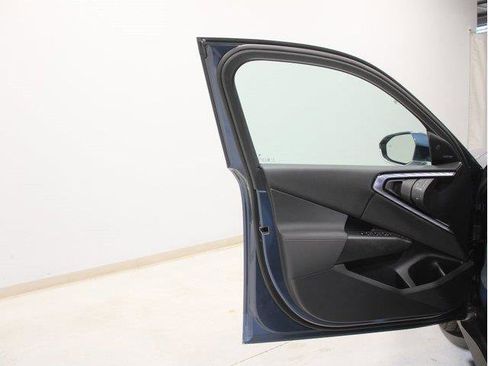 Used 2025 BMW X3 xDrive30i w/ Convenience Package image 18