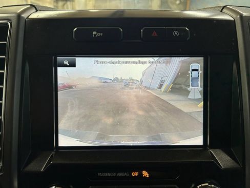 Used 2015 Ford F150 XLT w/ Equipment Group 302A Luxury AWD/4WD image 28