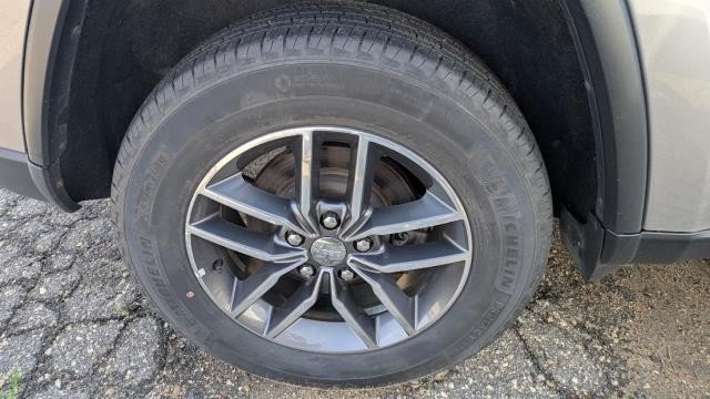 Used 2017 Jeep Grand Cherokee Limited AWD/4WD image 22