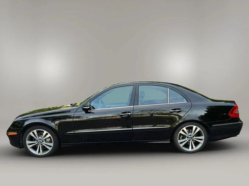 Used 2007 Mercedes-Benz E 350 Sedan image 3