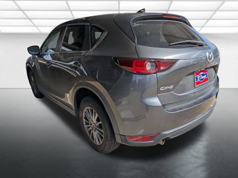 Used 2017 MAZDA CX-5 Touring w/ Preferred Equipment Package FWD image 4