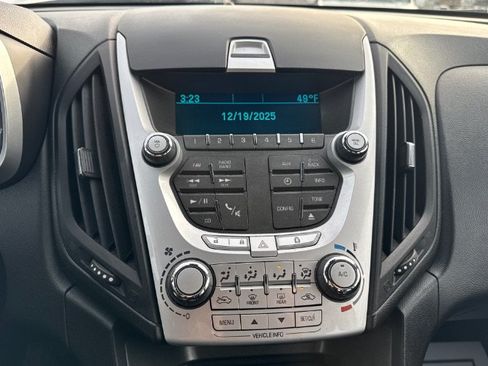 Used 2015 Chevrolet Equinox LS FWD image 17