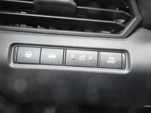 Used 2024 Nissan Altima 2.5 SV w/ SV Premium Package image 29