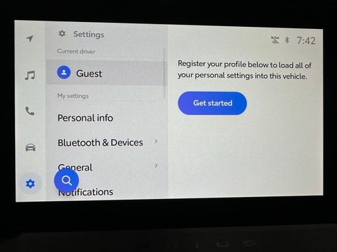 Used 2025 Toyota Prius XLE image 35