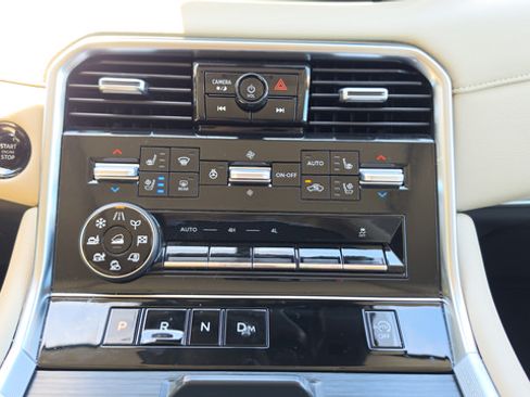 Used 2025 Nissan Armada Platinum AWD/4WD image 8