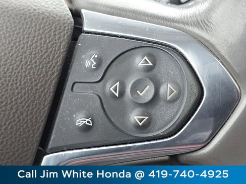 Used 2018 Chevrolet Traverse LT image 32