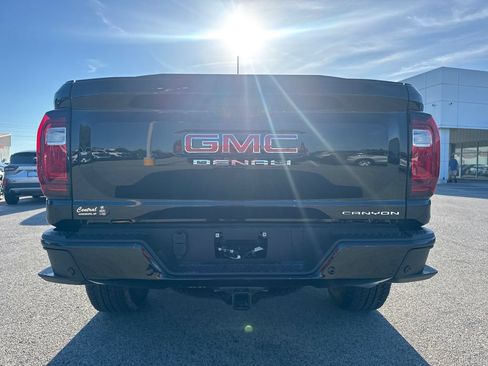 New 2026 GMC Canyon Denali AWD/4WD image 5