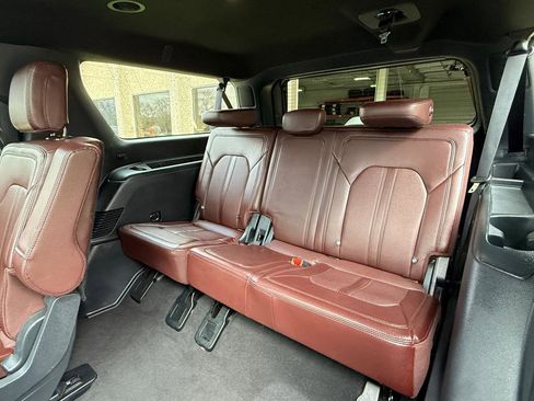 Used 2024 Ford Expedition Max Limited image 21