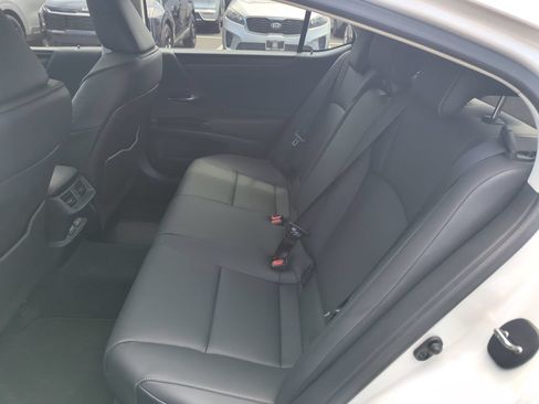 Used 2025 Lexus ES 350 w/ Premium Package FWD image 29