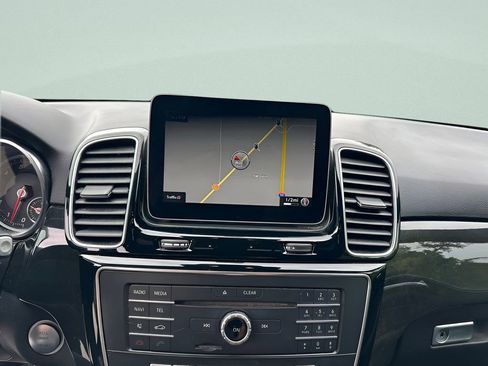 Used 2018 Mercedes-Benz GLE 350 image 16