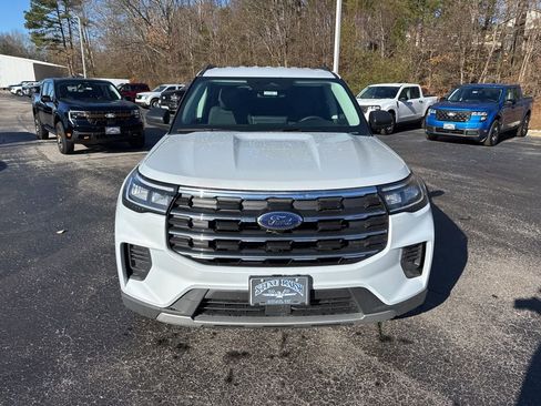New 2026 Ford Explorer Active image 8