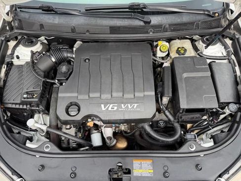 Used 2010 Buick LaCrosse CXL FWD image 31
