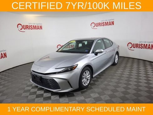 Used 2025 Toyota Camry LE w/ Convenience Package FWD image 3