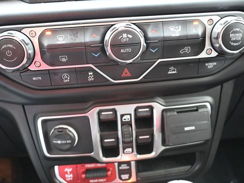 Used 2021 Jeep Wrangler Unlimited Rubicon image 19