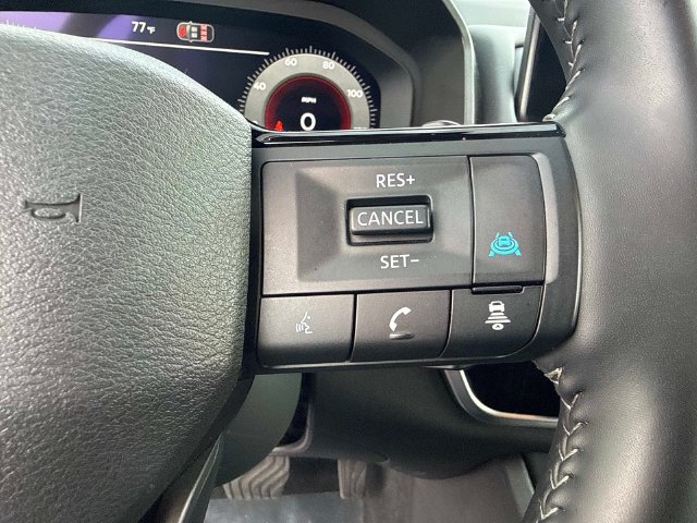 Used 2026 Nissan Rogue SL FWD image 28