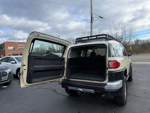 Used 2008 Toyota FJ Cruiser 4WD image 9