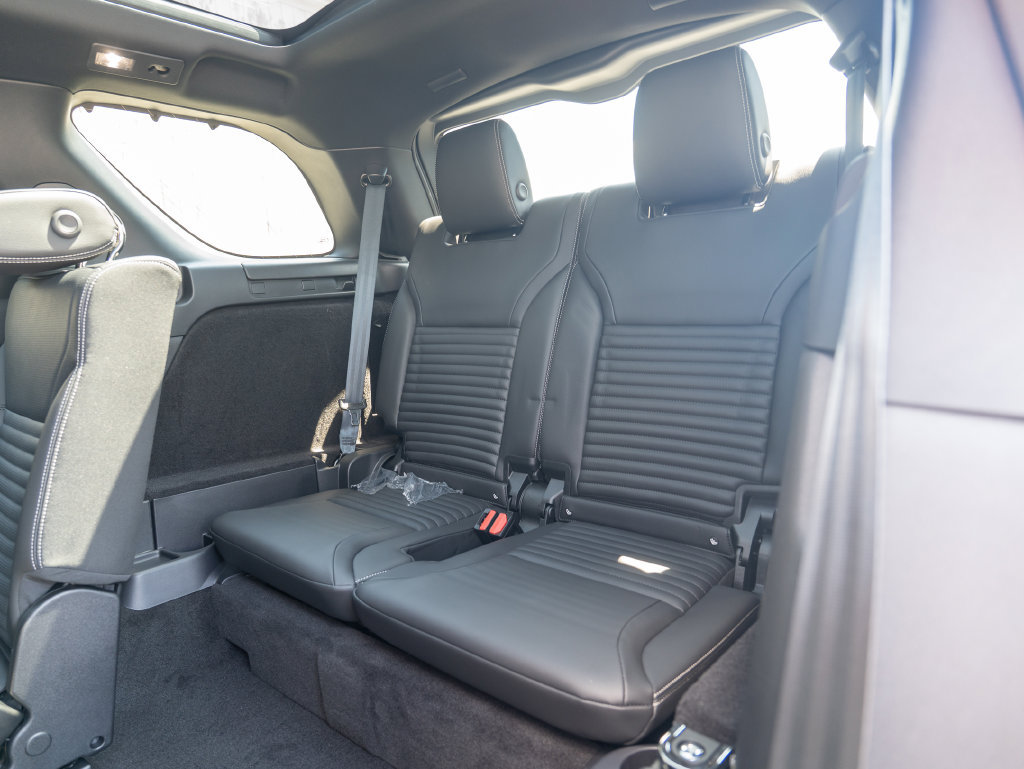 New 2026 Land Rover Discovery Dynamic SE AWD/4WD image 23